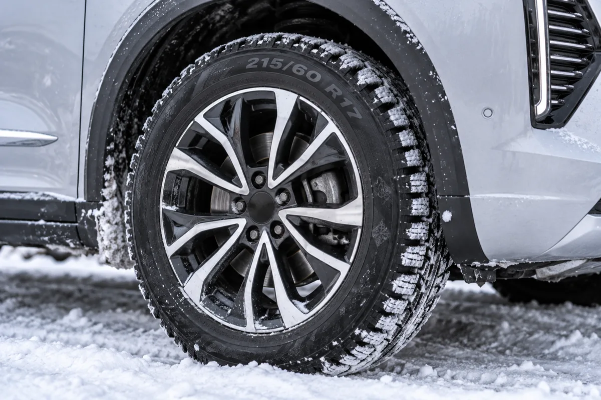 Колесо Haval Jolion на зимней шине 215/60 R17